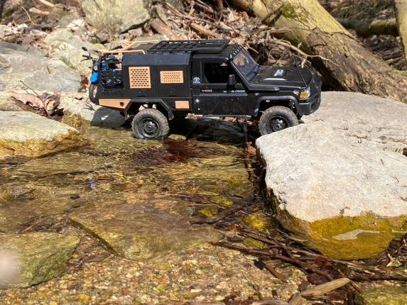 RC auto Land Cruiser Supertourer Toyota